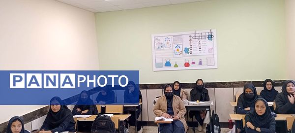 بازدید مسئولین آموزش و پرورش خلیل آباد از دبیرستان مادرمهربان نقاب