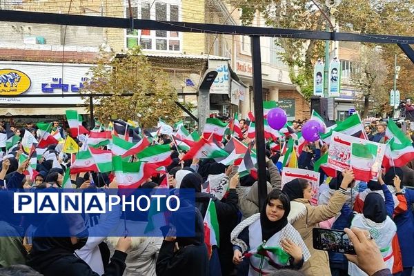 حضور پرشور اقشار مردم در راهپیمایی ۱۳ آبان سنندج