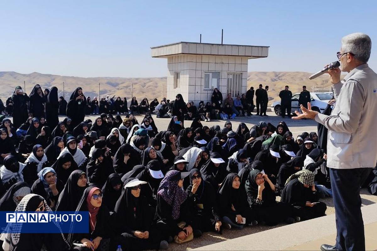 اولین روز حضور دانش‌آموزان دختر منطقه کهریزک در یادمان ‌های مناطق عملیاتی جنوب ایران