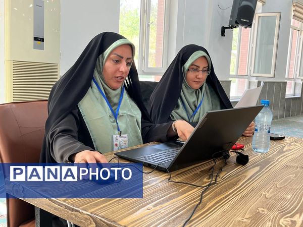 جلسه هم‌اندیشی و دانش افزایی ویژه سر گروه‌های مشاوره و تفکر سبک زندگی آموزش و پرورش خراسان رضوی 