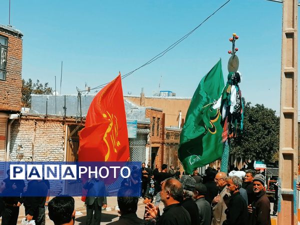 شهر نسر غرق در سوگ؛ برپایی دسته‌های عزاداری شهادت امام حسن(ع) و رحلت پیامبر اکرم(ص)