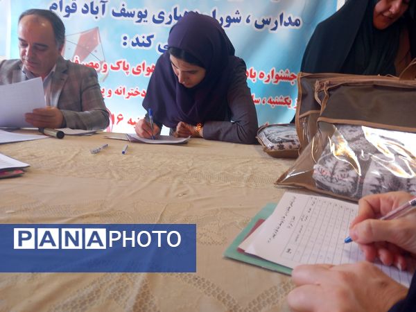 جشنواره غذاهای بومی محلی به‌مناسبت ایام‌الله دهه فجر در آموزشگاه علاقبندنیا ملارد