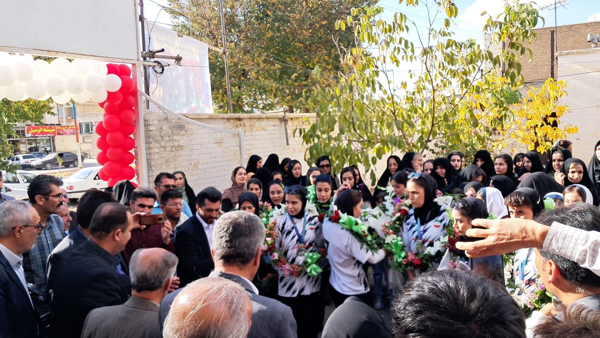 درخشش دختران فارسان بر قله مینیفوتبال کشور