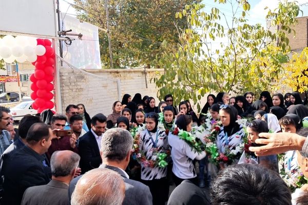 درخشش دختران فارسان بر قله مینی‌فوتبال کشور