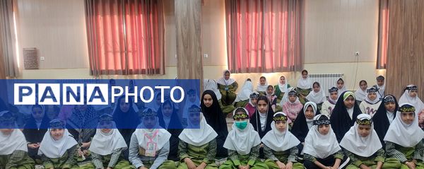 محفل انس با قرآن در دبستان شاهد دخترانه حضرت معصومه (س)