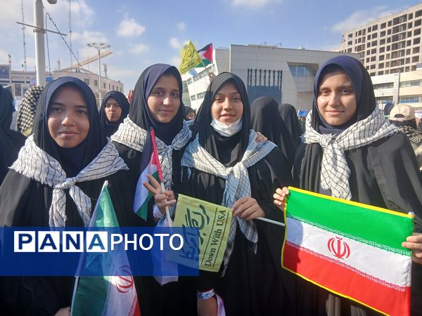 ۱۳ آبان،  روز آشکار ساختن ناتوانی استکبار 