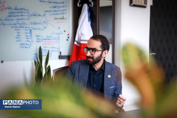 بازدید رئیس باشگاه دانش پژوهان جوان از خبرگزاری پانا