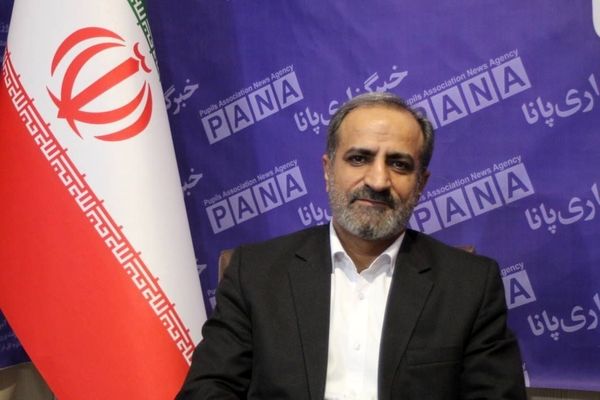 حفظ زبان فارسی در برابر هجوم واژگان بیگانه امری ضروری است