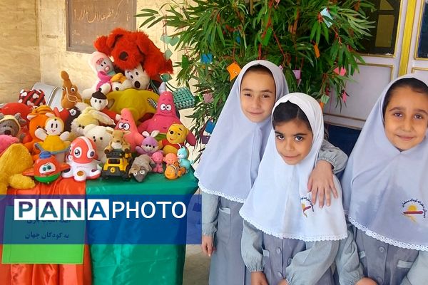 حمایت دانش‌آموزان دبستان کودک مسلمان شهرستان قرچک از کودکان مظلوم غزه