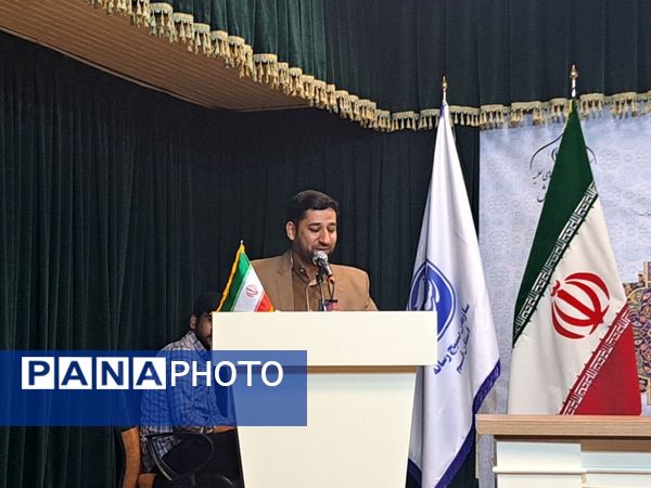 تقدیر از برگزیدگان دو رویداد رسانه‌ای «میثاق» و «سرباز مقاومت» در قم