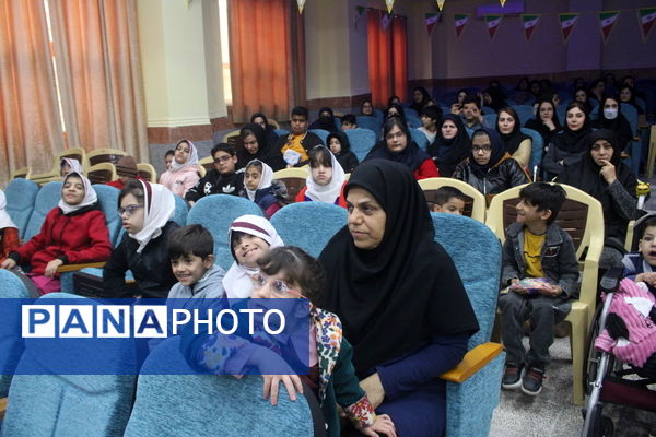 جشن دانش‌آموزان مدارس استثنایی شهرستان بوشهر به‌مناسبت میلاد حضرت زهرا (س) و روز مادر