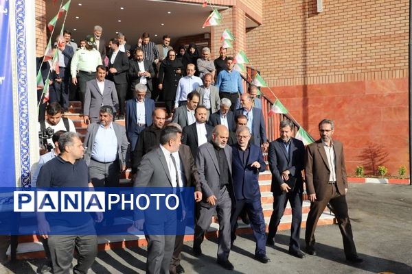 افتتاح پروژه بلوار شهید ناصربخت و تصفیه‌خانه ۳ حصار در البرز