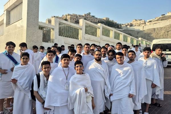 روایت تصویری سفر معنوی دانش‌آموزان عازم حج عمره