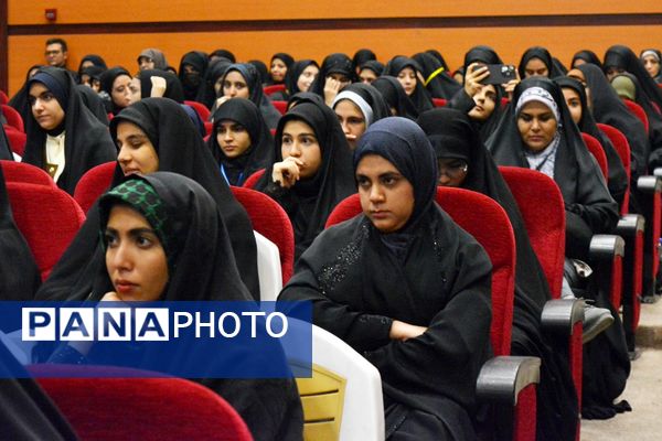 بدرقه دانش‌آموزان بهارستانی به راهیان‌نور