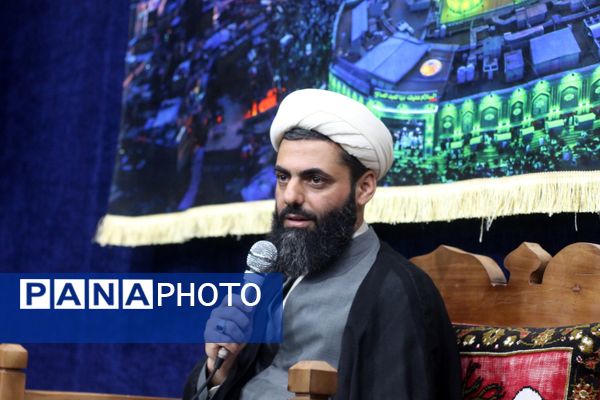 راه را باز نمایید...محرم آمد