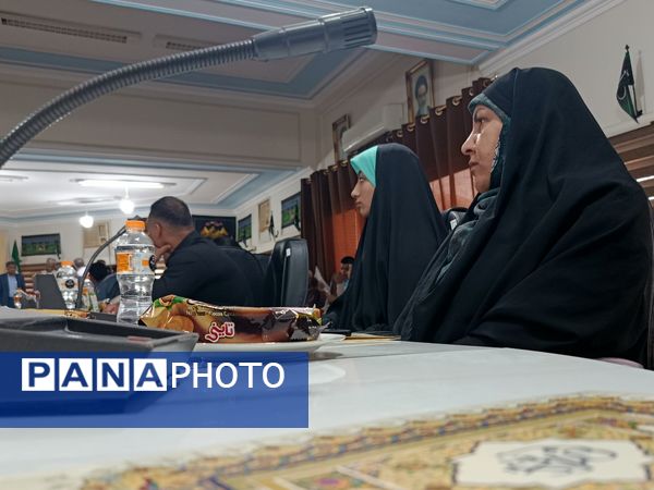 فرمانداری حاجی‌آباد و قلم‌های امید نگاهی به آینده رسانه و توسعه در سایه روز خبرنگار