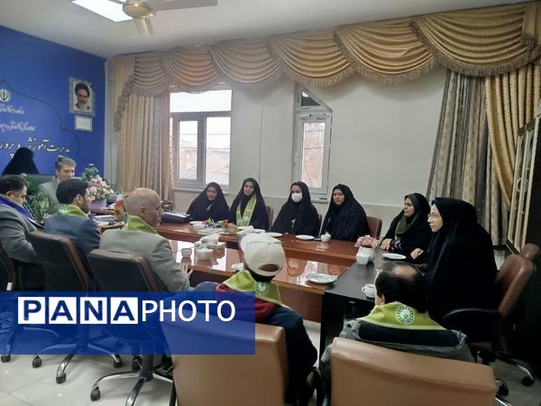 دیدار رئیس سازمان دانش‌آموزی شهرستان فاروج با مدیر جدید آموزش و پرورش این شهر