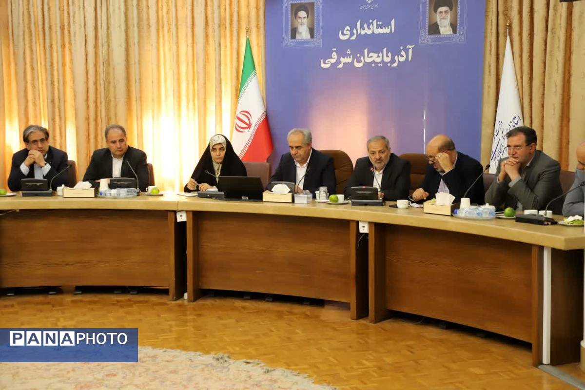 جلسه جمع‌بندی سفر اعضای کمیسیون آموزش مجلس به استان با حضور وزیر آموزش و پرورش 