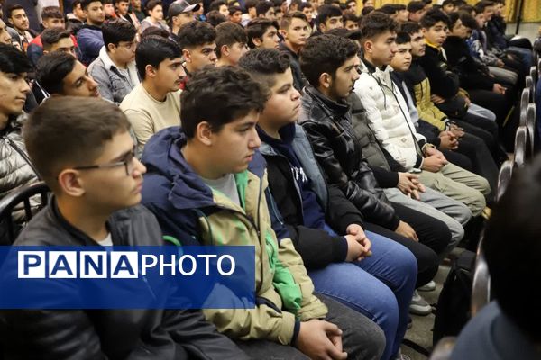 حضور وزیر کشاورزی در مراسم صبحگاهی هنرستان کشاورزی تبریز