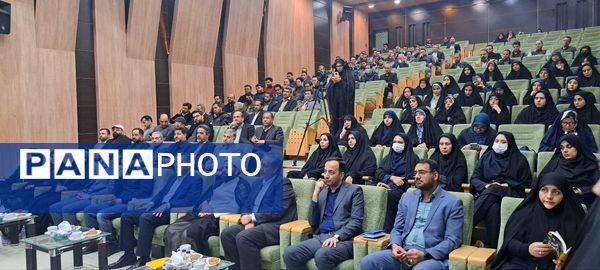 رونمایی از کتاب "اردک دیوانه" 