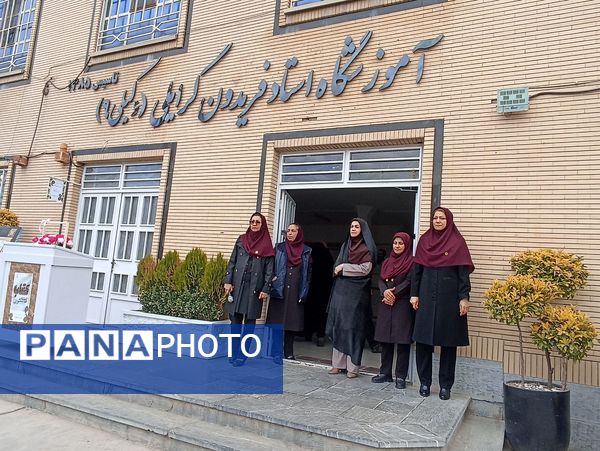 افتتاحیه کافه کتاب و سالن مطالعه در دبیرستان وکیلی۹