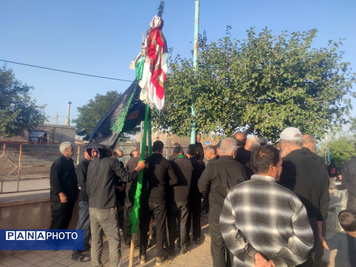 آیین جمع آوری نذورات مردمی در روز عاشورا