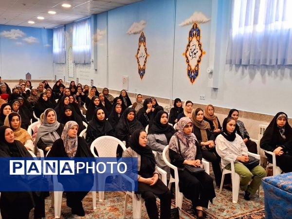 تشکیل انجمن اولیا و مربیان در دبیرستان حسن زاده اصفهانی 