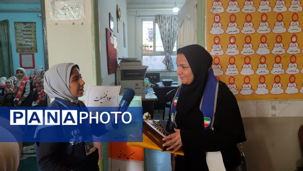 بازدید و ارزیابی بازرسان کشوری از فعالیت‎‌‌های تشکیلاتی پیشتازان دبستان رستگارمقدم مشهد