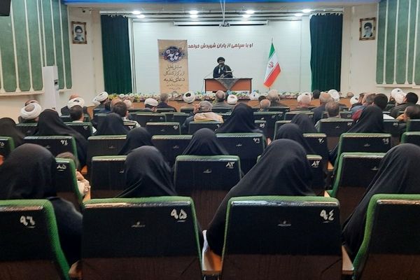 تقدیر از برگزارکنندگان دعای ندبه در مساجد و هیئت‌های اسلامشهر