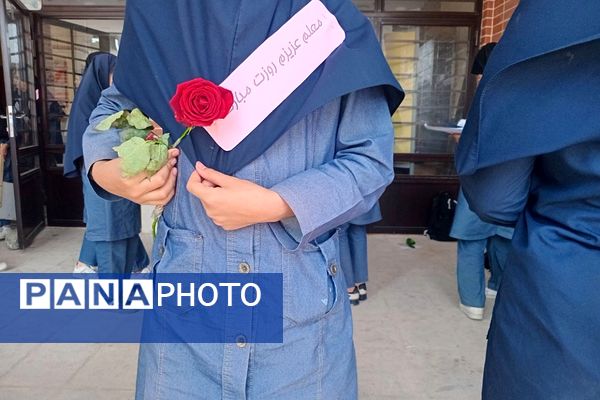 گرامیداشت هفته معلم در مدارس پیشوا