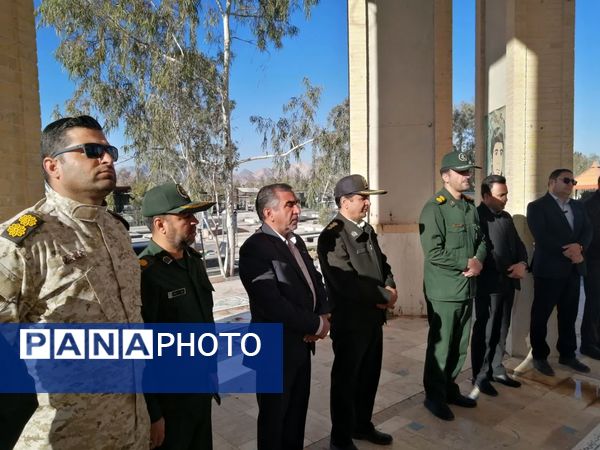 تجدید میثاق با آرمان‌های شهیدان و تقدیر از خانواده‌های معزز شهدا