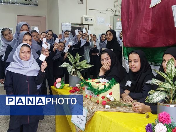 جلوه‌هایی از انتخابات شورای دانش‌آموزی در مدرسه حضرت آسیه(س) قم