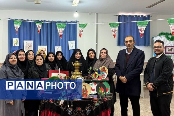 آیین افتتاحیه نمایشگاه هنری «ماها» در هنرستان شهید تاجیک بهارستان‌دو