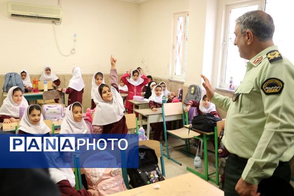 زنگ «مهر و مقاومت» در هرمزگان نواخته شد