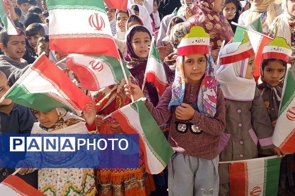 جشن دهه فجر در مدرسه شهید معتمدی