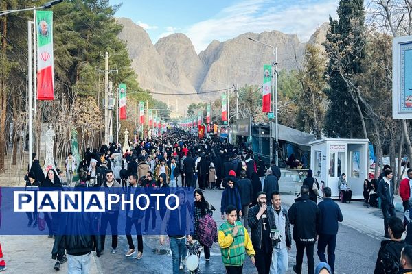 گلزار شهدای کرمان در ششمین سالگرد شهادت سردار دلها، حاج قاسم سلیمانی