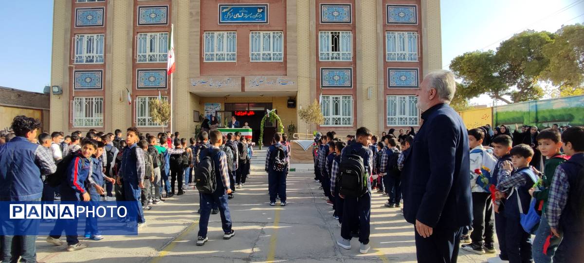 جشن آغاز سال تحصیلی جدید در مدرسه شهدای فرهنگی شهرستان شیروان
