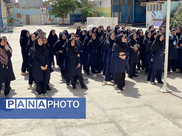 معلمان، مشعل‌داران راه آگاهی در آیینه‌ مهر و خرد