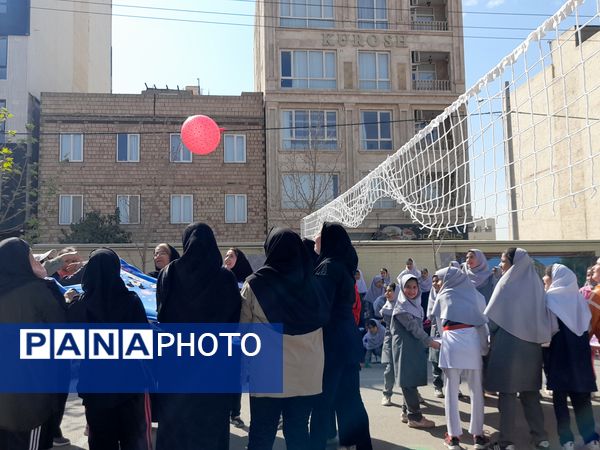 مسابقات خانوادگی در مدرسه پورشهریاری
