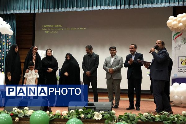 اختتامیه طرح ها و برنامه‌های معاونت آموزش ابتدایی در سالن فدک ناحیه دو شهرری 