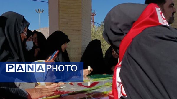 پیاده‌روی رضوی و رونمایی از کتاب «مشهدگ» در سالروز ورود امام رضا(ع) به خرانق اردکان