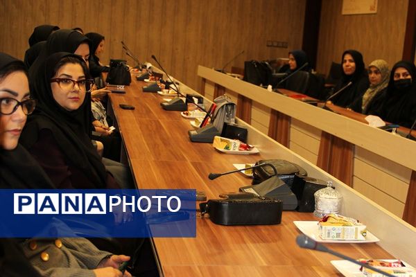 برگزاری کارگاه توانمندسازی مراقبین سلامت در بهارستان‌دو