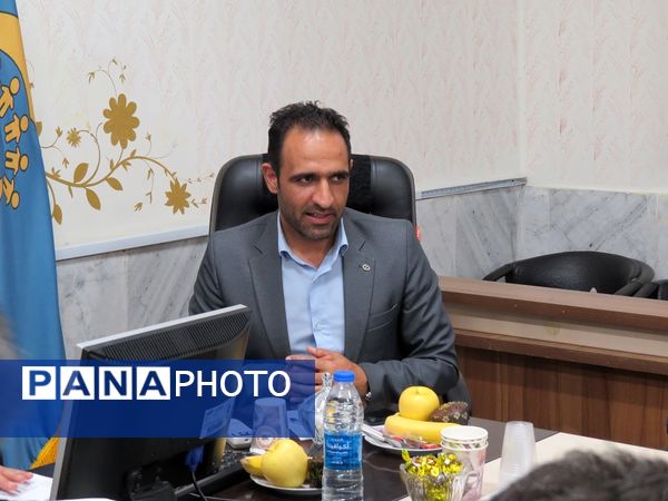 نشست معاون پیشگیری و تشخیص توانبخشی سازمان آموزش پرورش استثنایی کشور با مدیران مرکز  استان