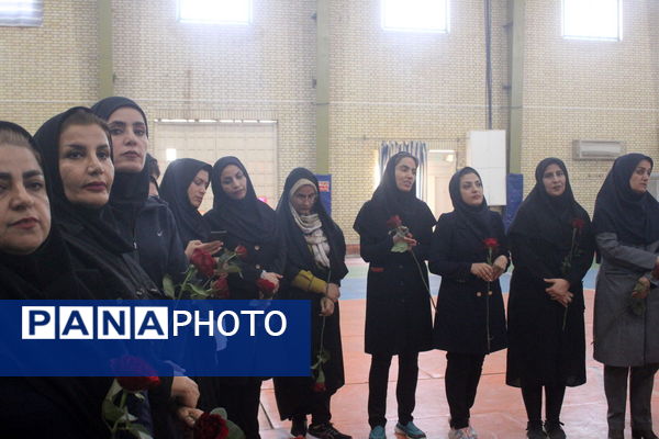 مسابقات تنیس روی میز فرهنگیان یادواره شهدای تربیت‌بدنی در سالن آزادگان استان بوشهر 