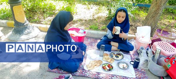 اردوی صبحانه سلامت مدرسه دخترانه ضحی۲ در پارک جنگلی شیروان