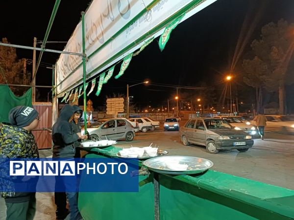 برپایی ایستگاه صلواتی شهرداری و شورای اسلامی شهر کاشمر