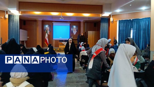  کارگاه آموزشی خبرنگاران پانا در دبیرستان دخترانه آرمینه مصلی نژاد