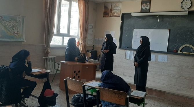 بازدید کارشناسان سازمان آموزش و پرورش استثنایی کشور از هنرستان مادرشاهی