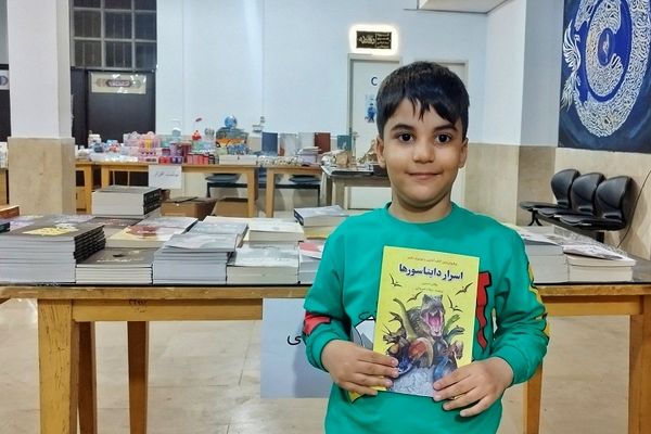  برگزاری نمایشگاه کتاب در فرهنگسرای ملاصدرا شهرستان اشتهارد 