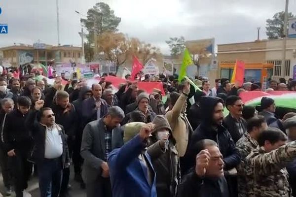 حضور پر شور مردم سرایان در راهپیمایی 22بهمن